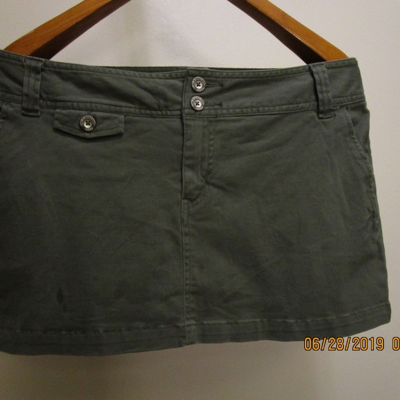 L.O.G.G. by H&M Dresses & Skirts - L.O.G.G. H & M Khaki Green 5 pocket mini skirt